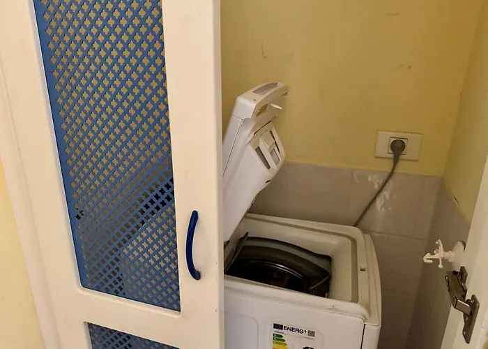 Prime Americas Getaway - With Huge Private Terrace & Pool Access Apartment *