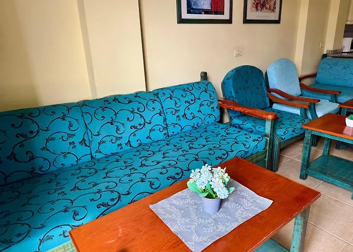 Prime Americas Getaway - With Huge Private Terrace & Pool Access Los Cristianos (Tenerife)