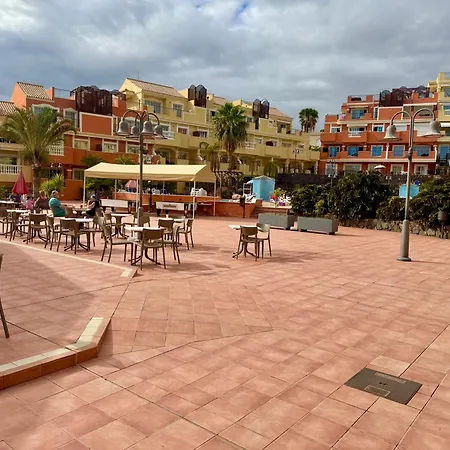 Prime Americas Getaway - With Huge Private Terrace & Pool Access * Los Cristianos (Tenerife)