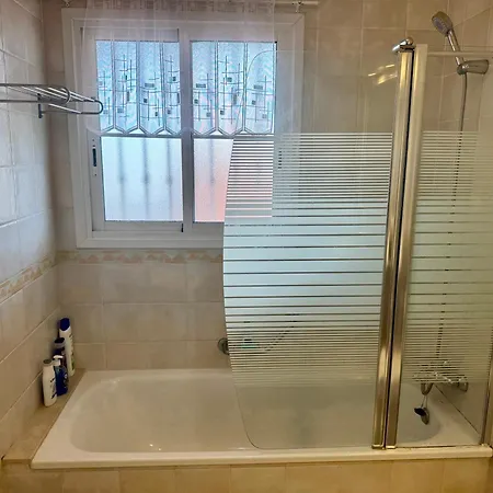 Prime Americas Getaway - With Huge Private Terrace & Pool Access * Los Cristianos (Tenerife)