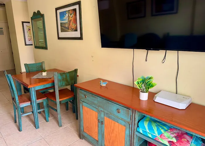 Apartament Prime Americas Getaway - With Huge Private Terrace & Pool Access *