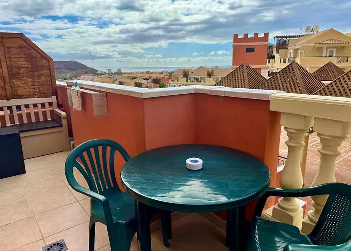 Apartament Prime Americas Getaway - With Huge Private Terrace & Pool Access Los Cristianos (Tenerife)