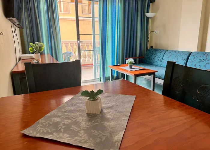 Apartament Prime Americas Getaway - With Huge Private Terrace & Pool Access Los Cristianos (Tenerife)