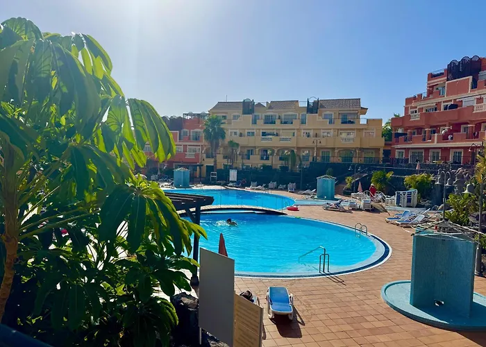 Apartament Prime Americas Getaway - With Huge Private Terrace & Pool Access Los Cristianos (Tenerife)