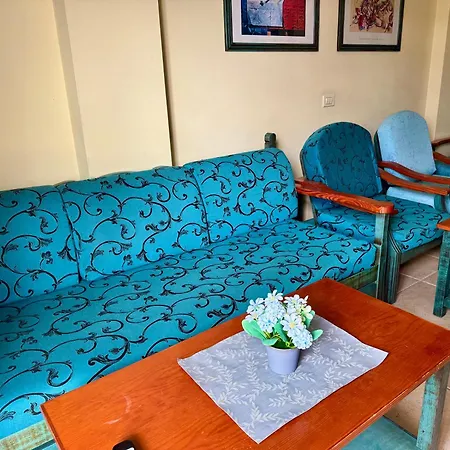 Prime Americas Getaway - With Huge Private Terrace & Pool Access Los Cristianos (Tenerife)